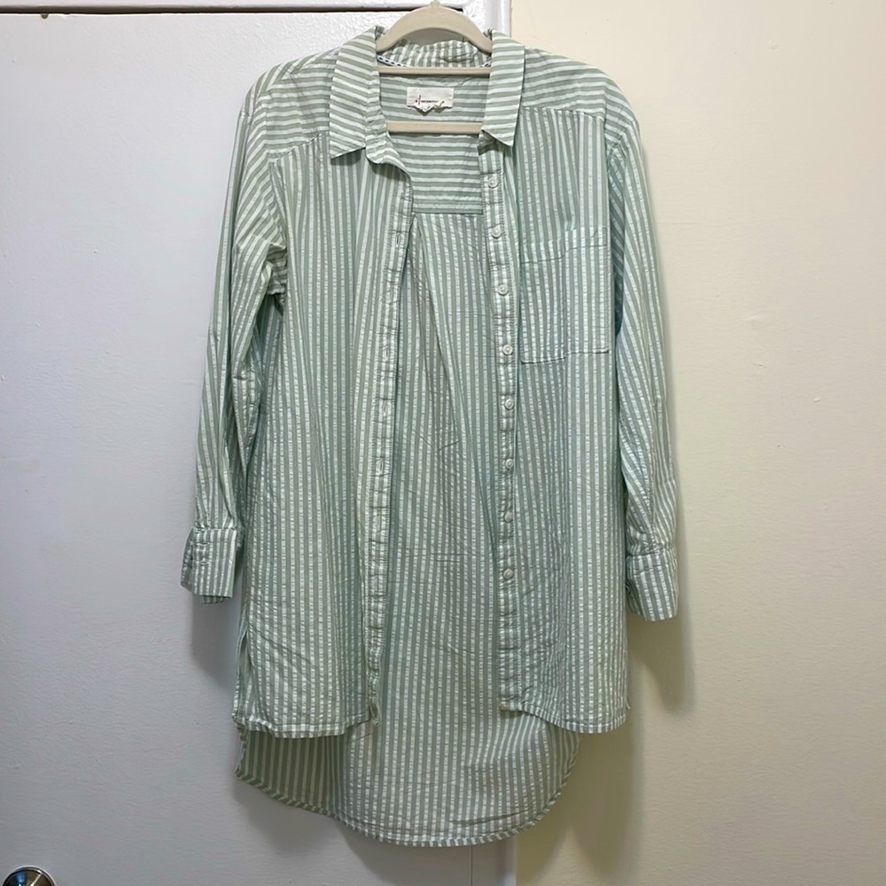Anthropologie oversized seersucker button down
